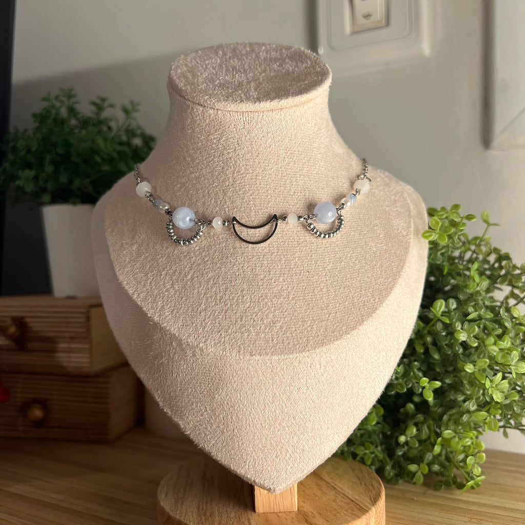 Dainty Moon Necklace