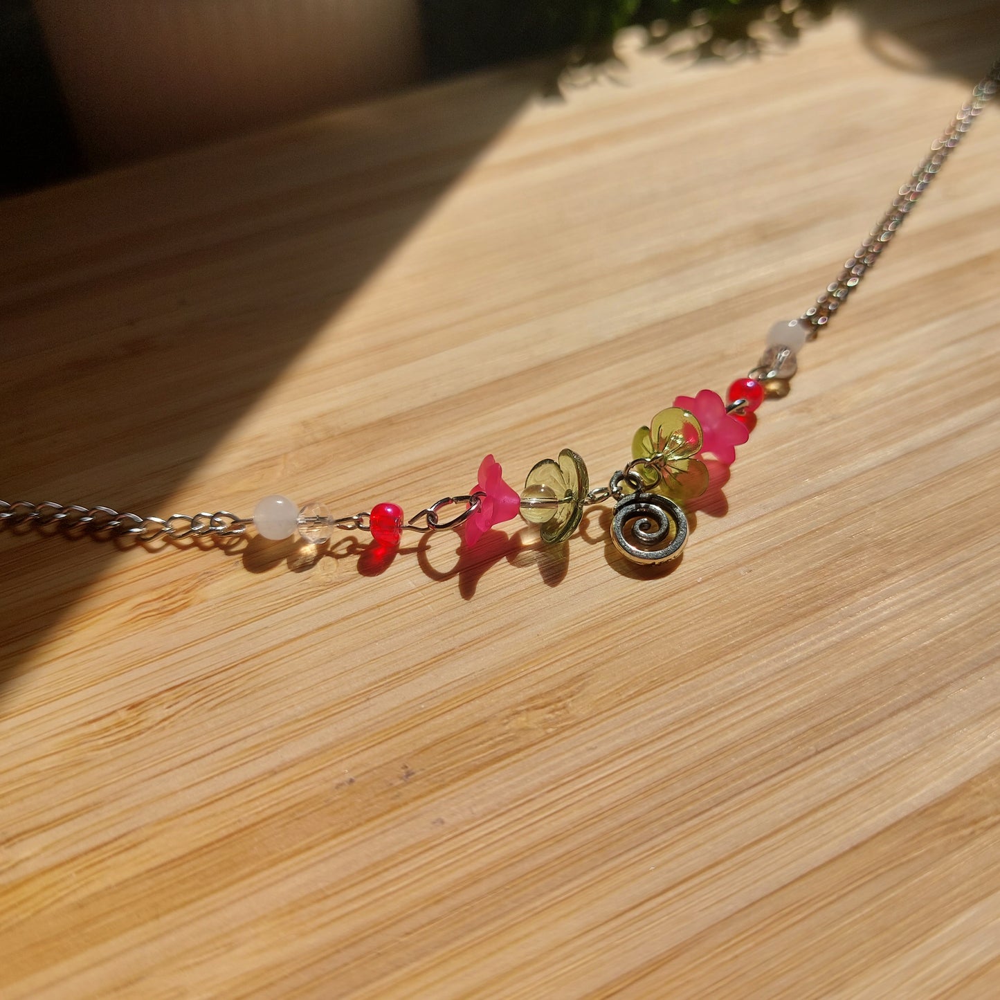 Sunday Flower Necklace