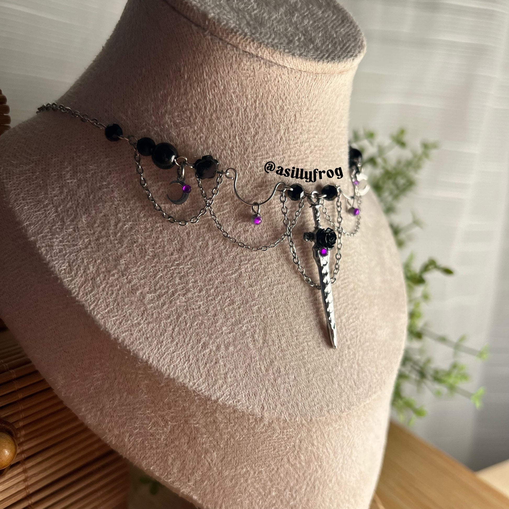 Night Ruler Necklace